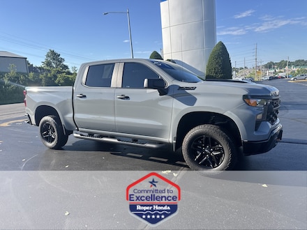 2024 Chevrolet Silverado 1500 Custom Trail Boss Truck Crew Cab
