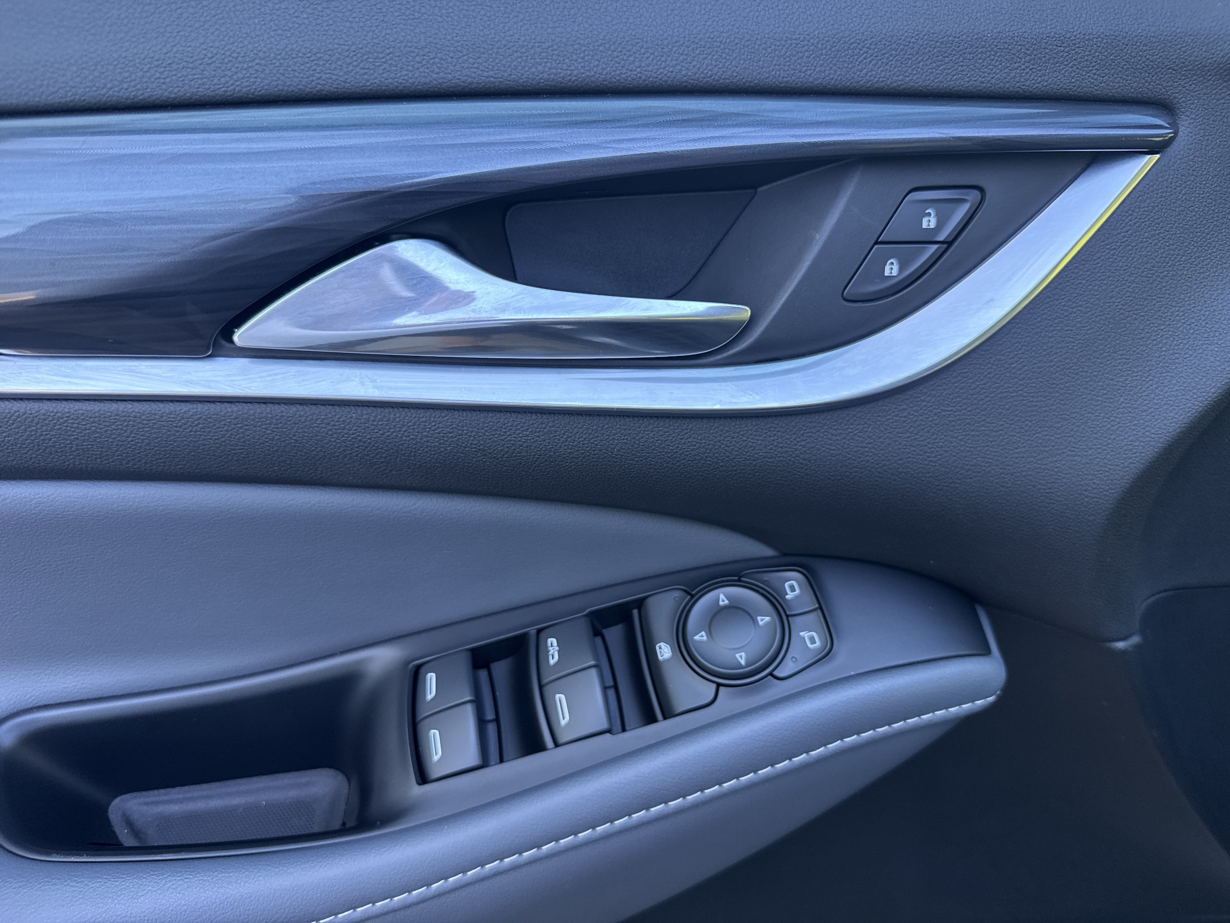 2023 Buick Enclave Essence - Photo 8