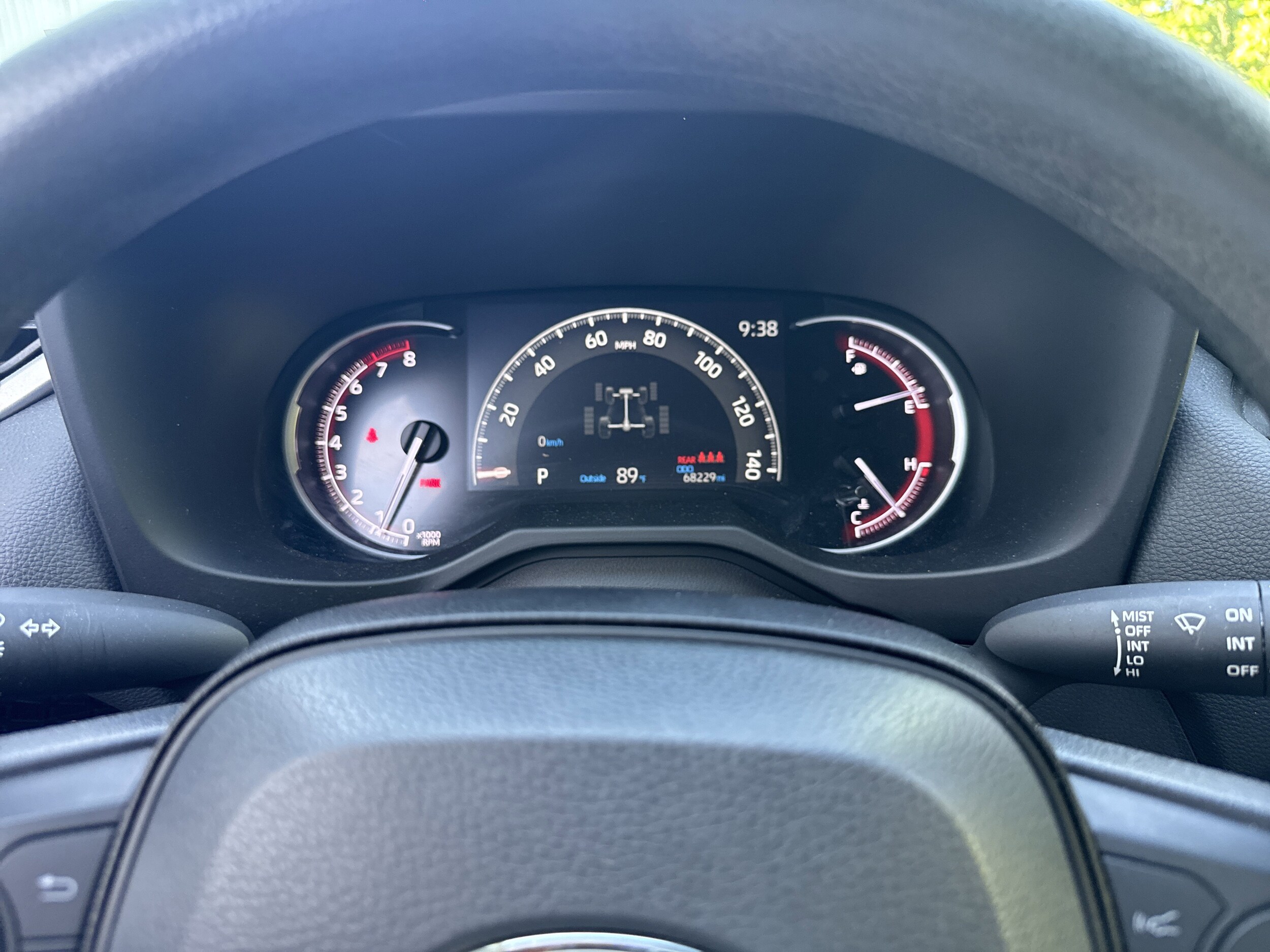 2024 Toyota RAV4 LE - Photo 17