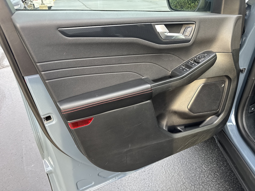 Used 2025 Ford Escape ST-Line Select SUV
