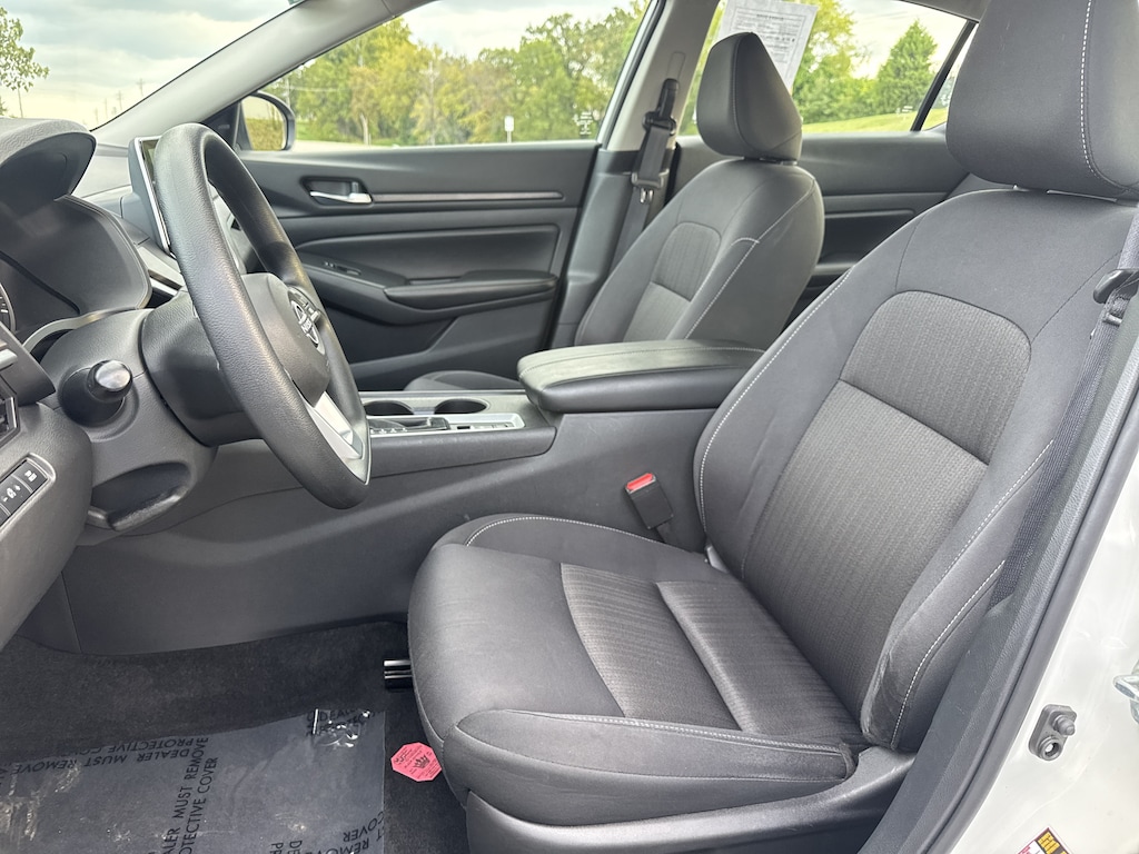 Used 2025 Nissan Altima SV Sedan
