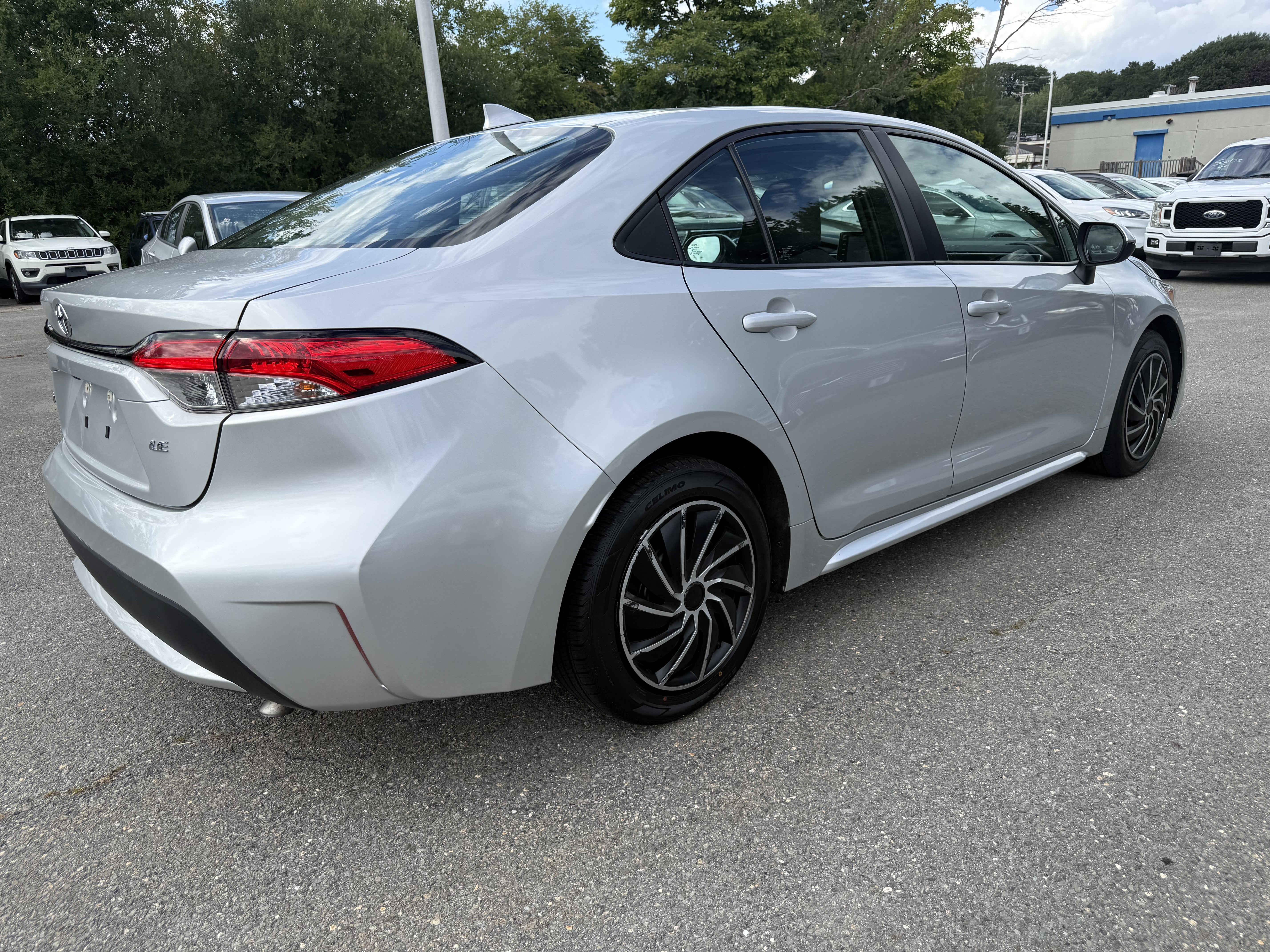 Used 2021 Toyota Corolla LE Sedan