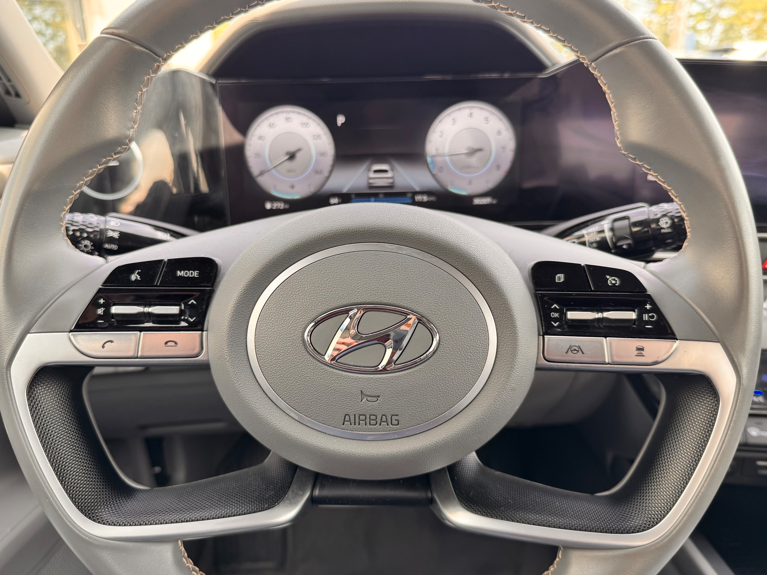 2023 Hyundai Elantra SEL - Photo 7