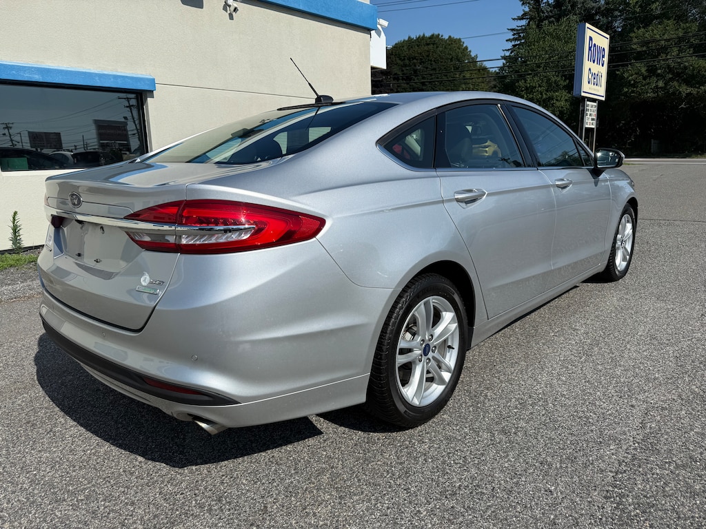 Used 2018 Ford Fusion SE Sedan