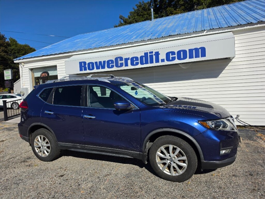 Used 2017 Nissan Rogue SV SUV