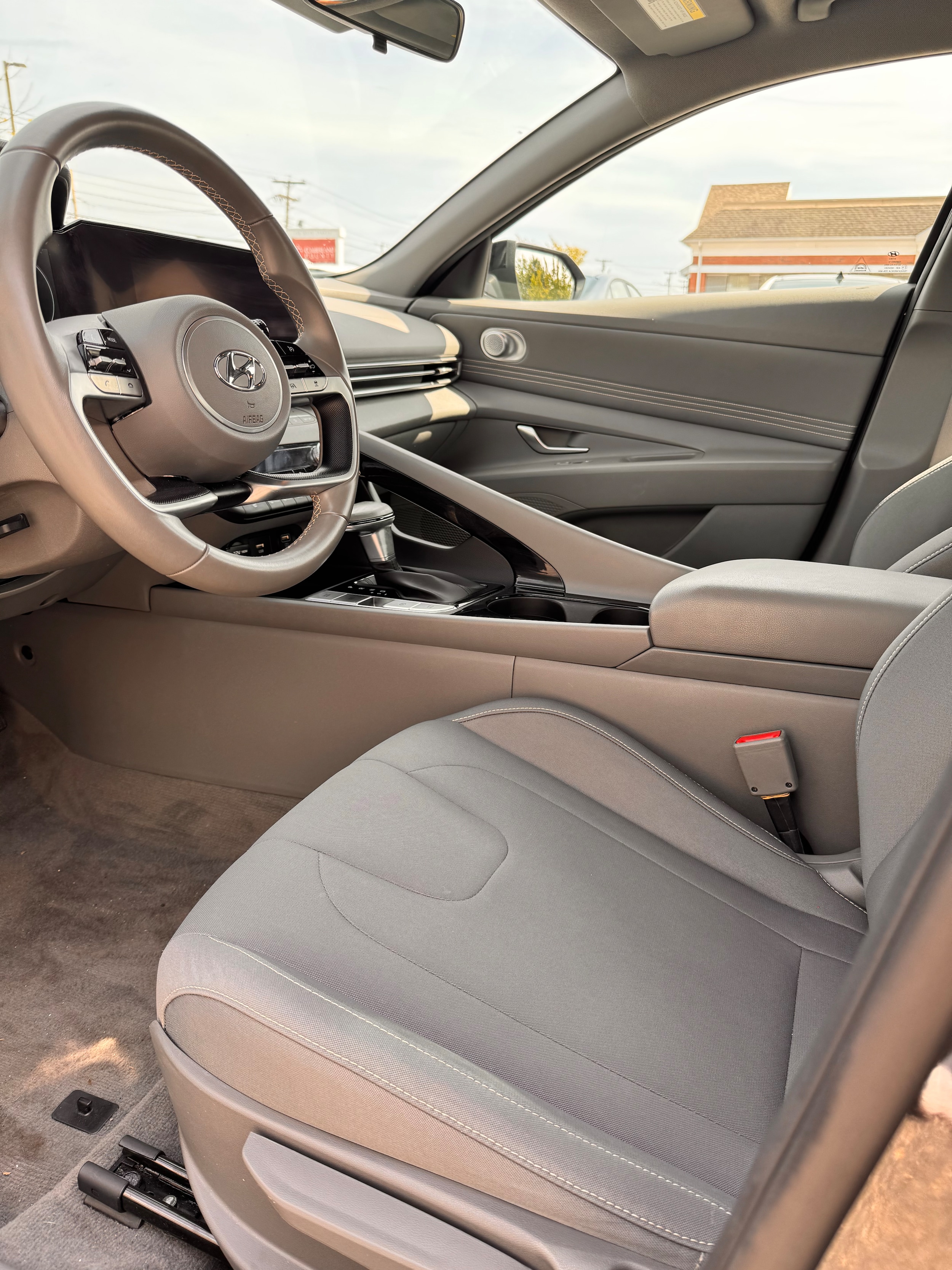 2023 Hyundai Elantra SEL - Photo 9