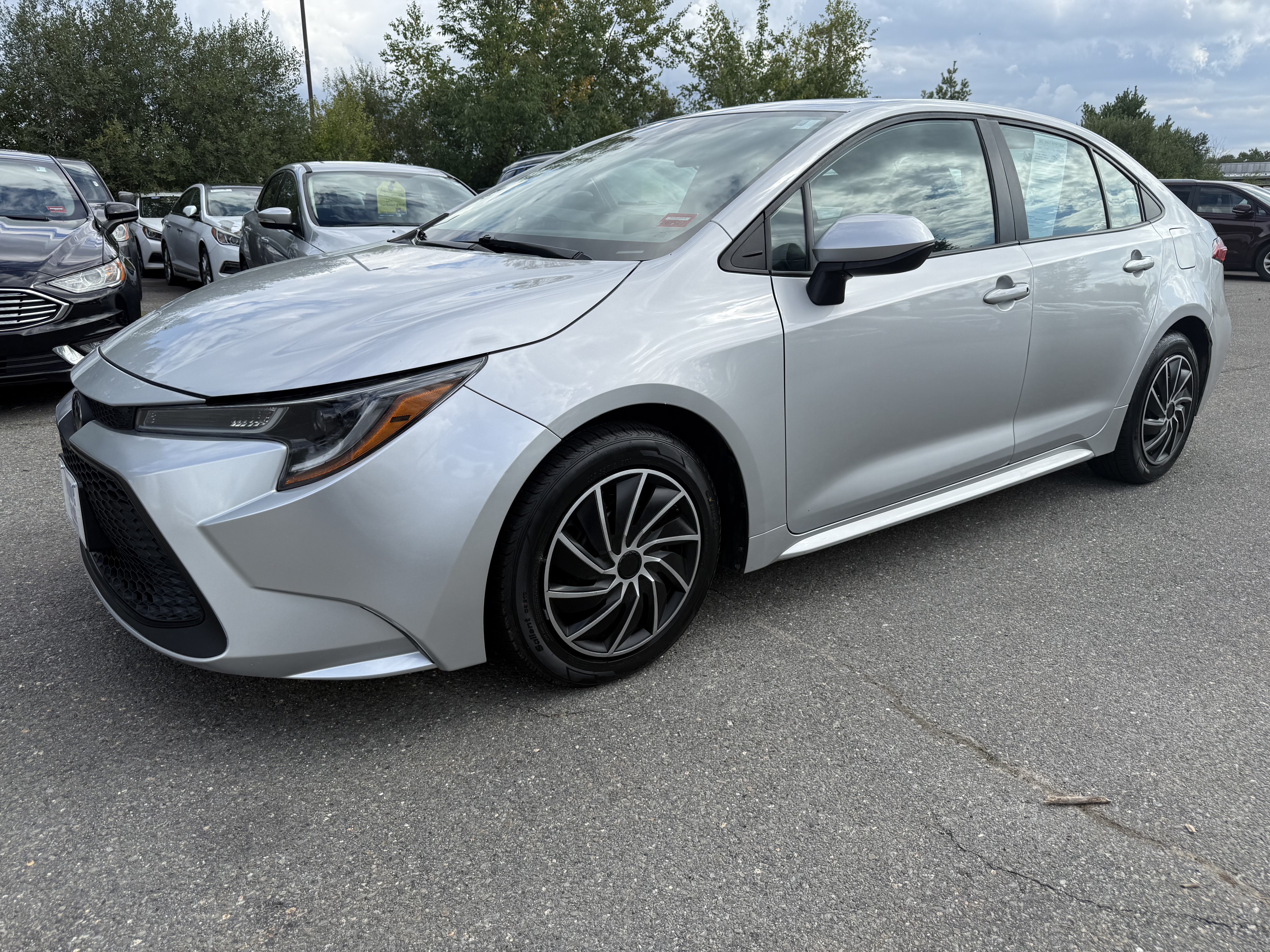 Used 2021 Toyota Corolla LE Sedan
