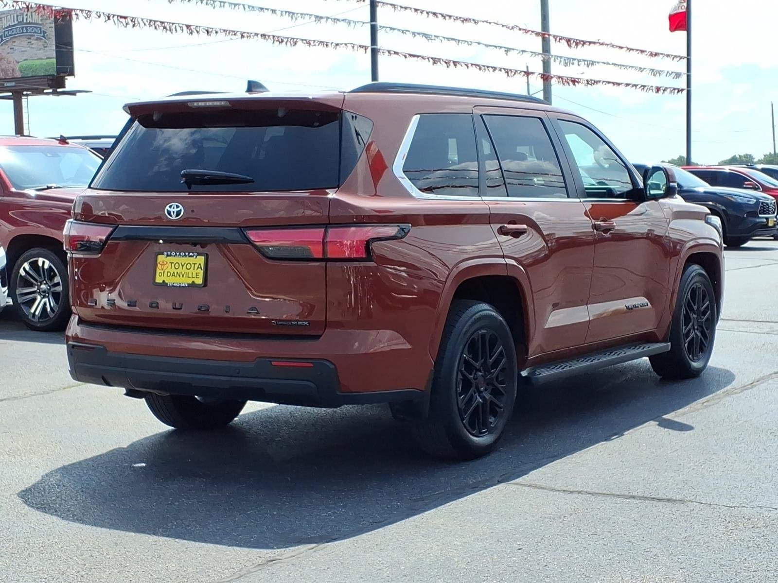 2025 Toyota Sequoia SR5 - Photo 16