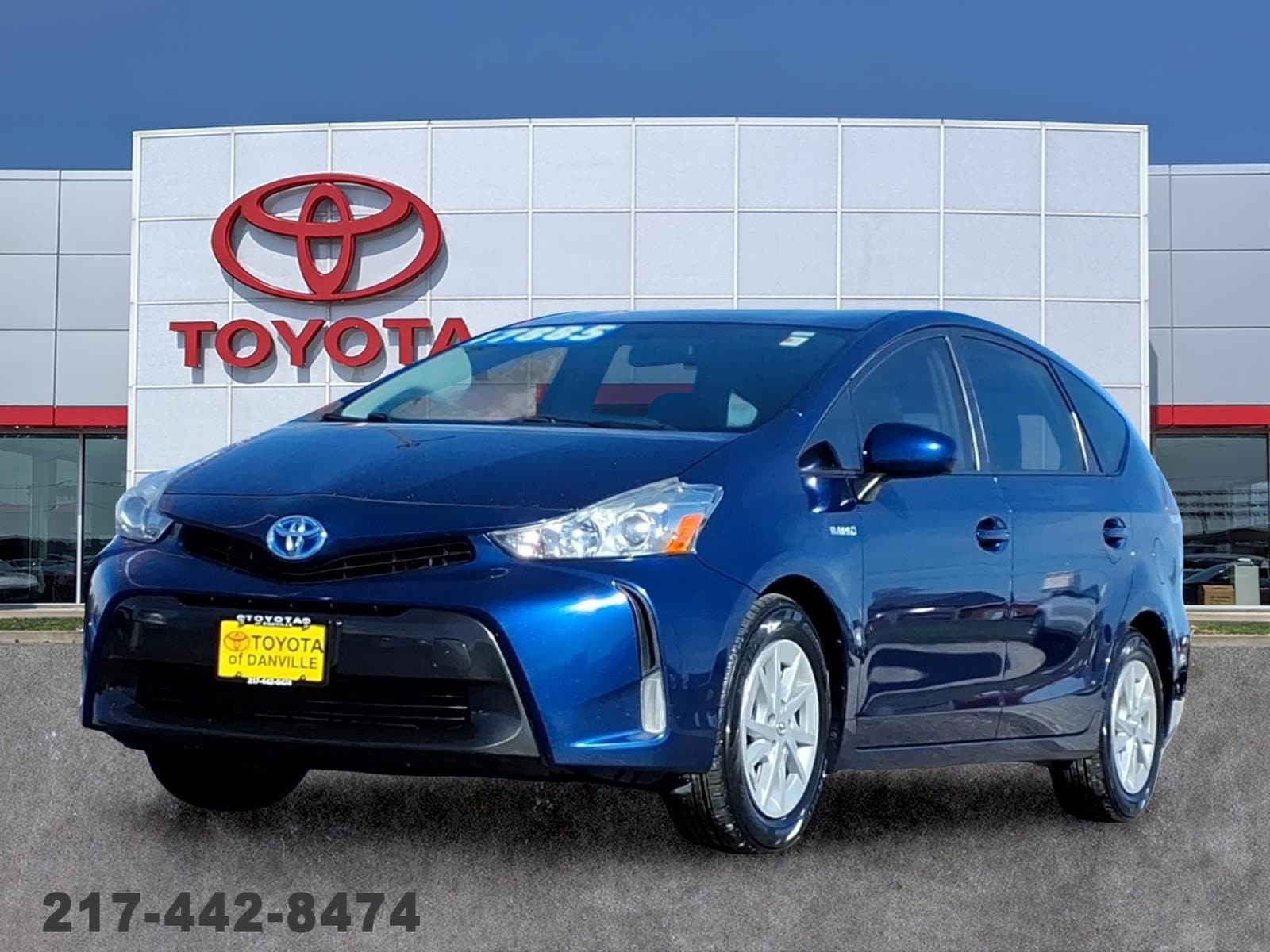 2015 Toyota Prius v Five