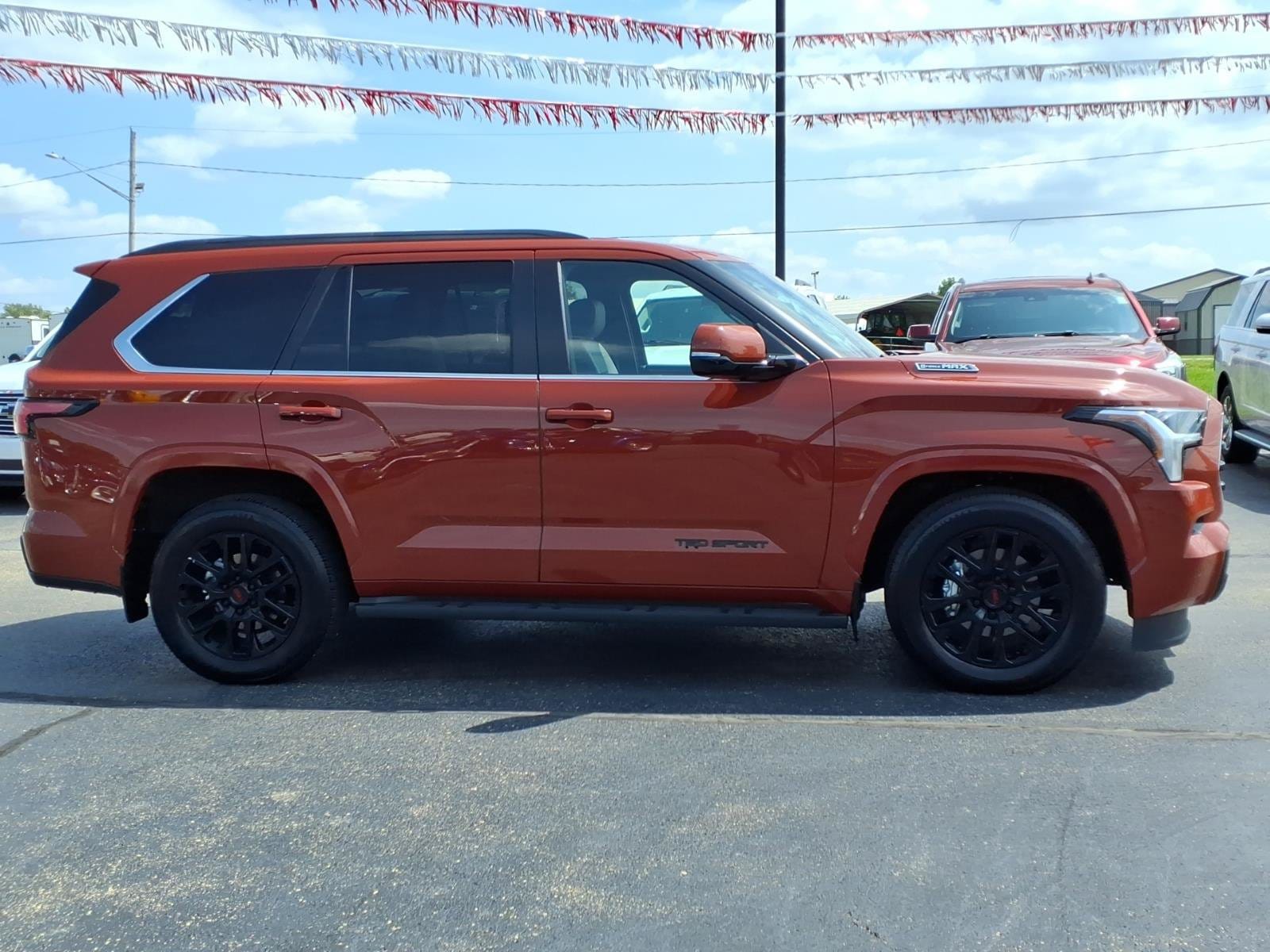 2025 Toyota Sequoia SR5 - Photo 17