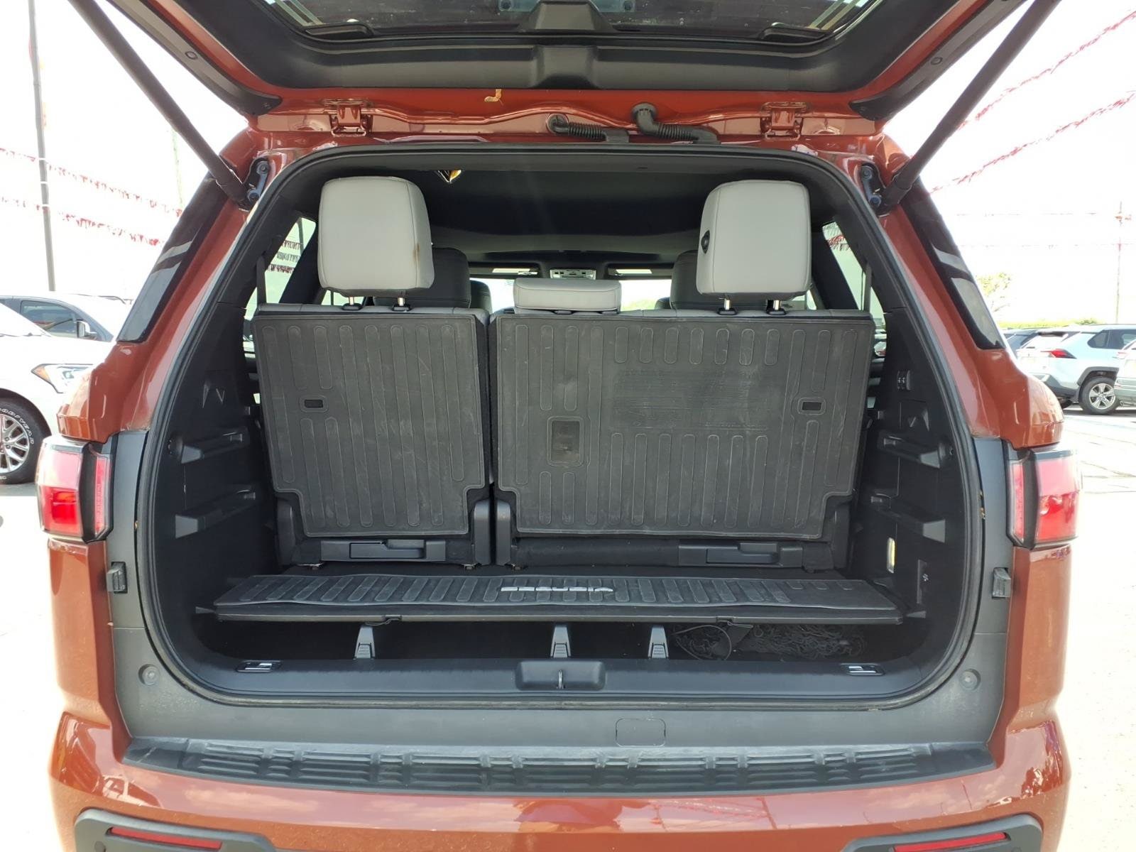 2025 Toyota Sequoia SR5 - Photo 13