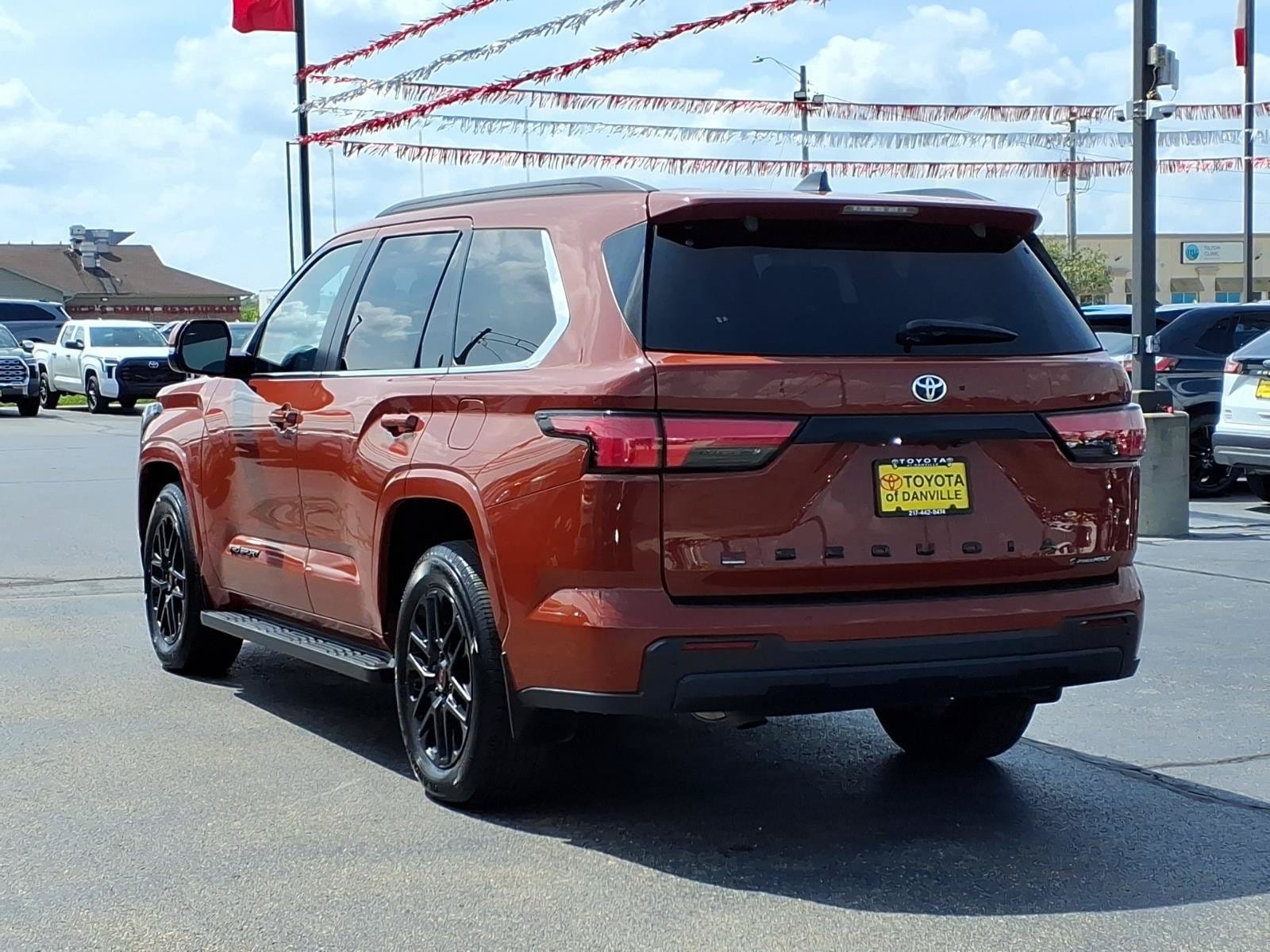 2025 Toyota Sequoia SR5 - Photo 14