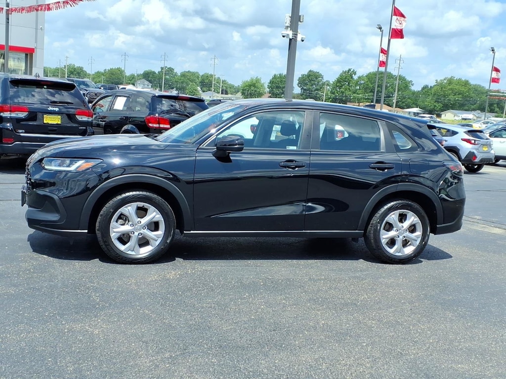 Used 2023 Honda HR-V LX AWD SUV