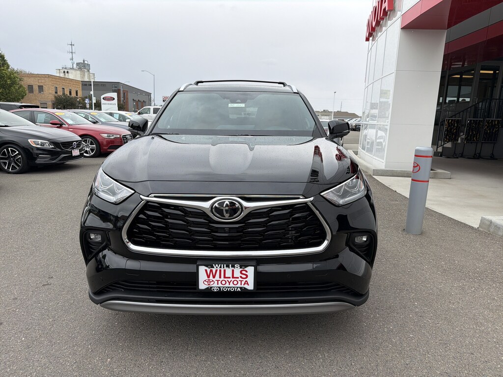 New 2026 Toyota Highlander Platinum w/Tow Hitch Receiver Pkg SUV