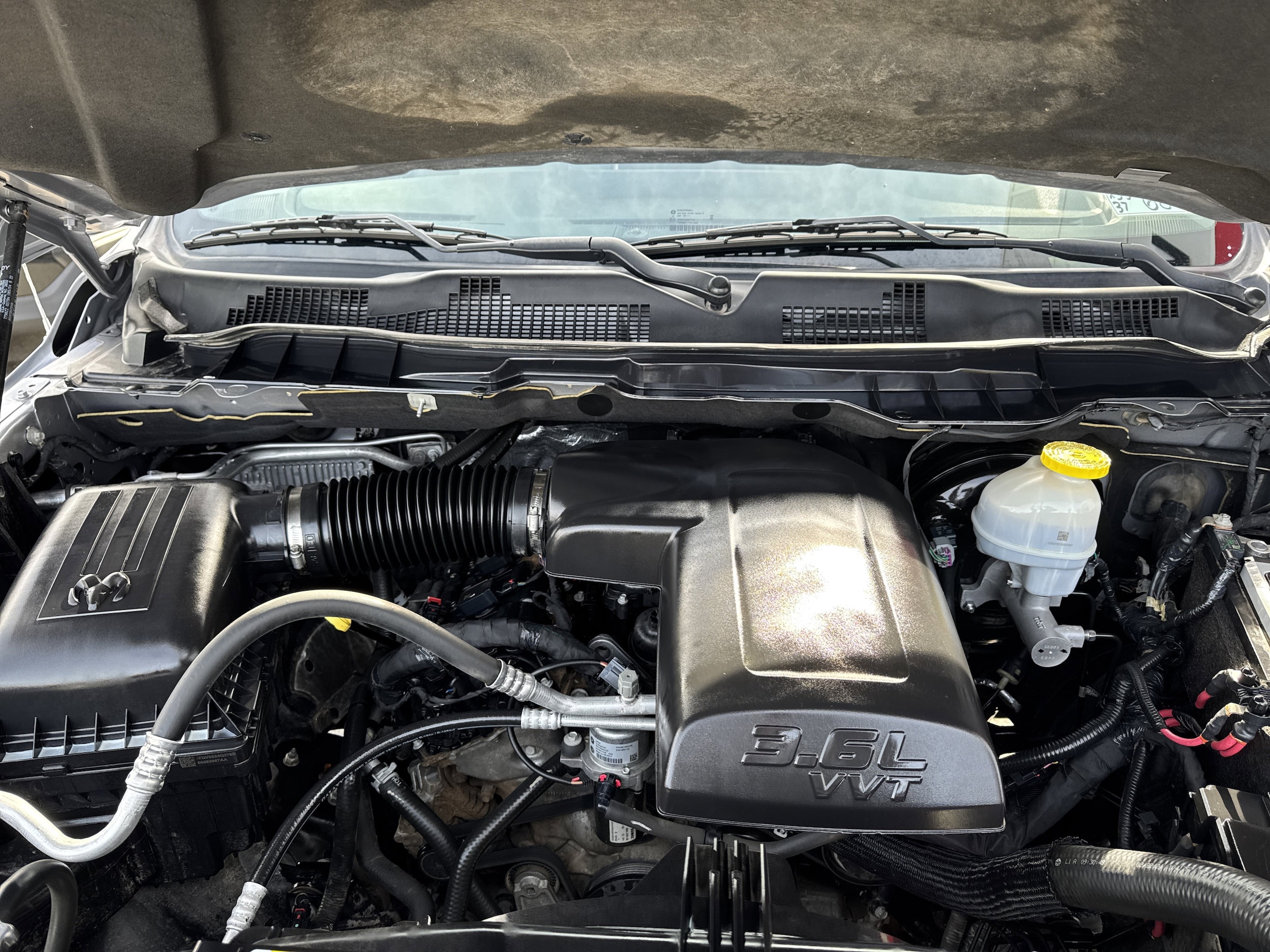 2024 RAM Ram 1500 Classic SLT - Photo 9