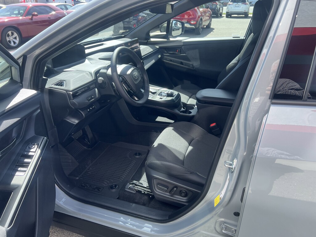 New 2026 Toyota C-HR SE SUV