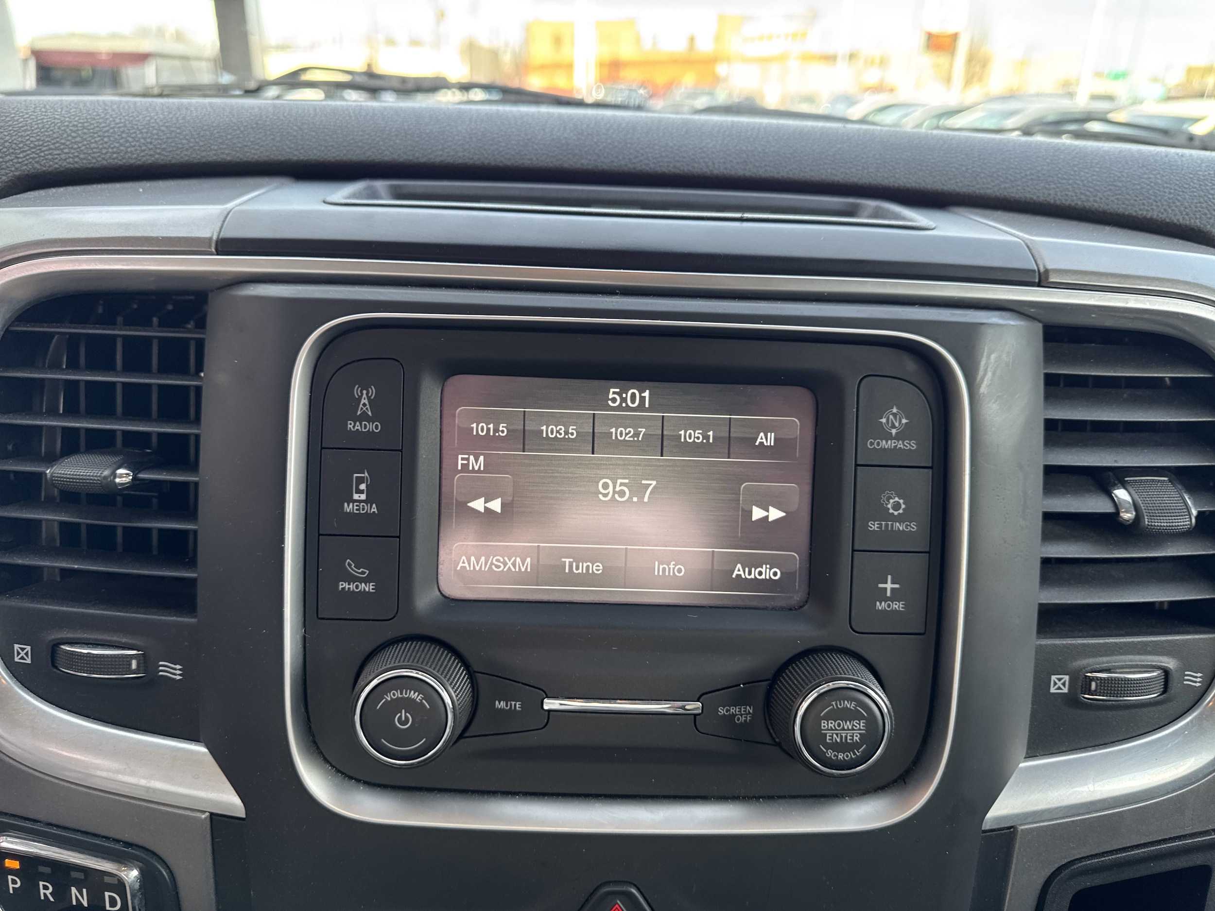 2024 RAM Ram 1500 Classic SLT - Photo 19