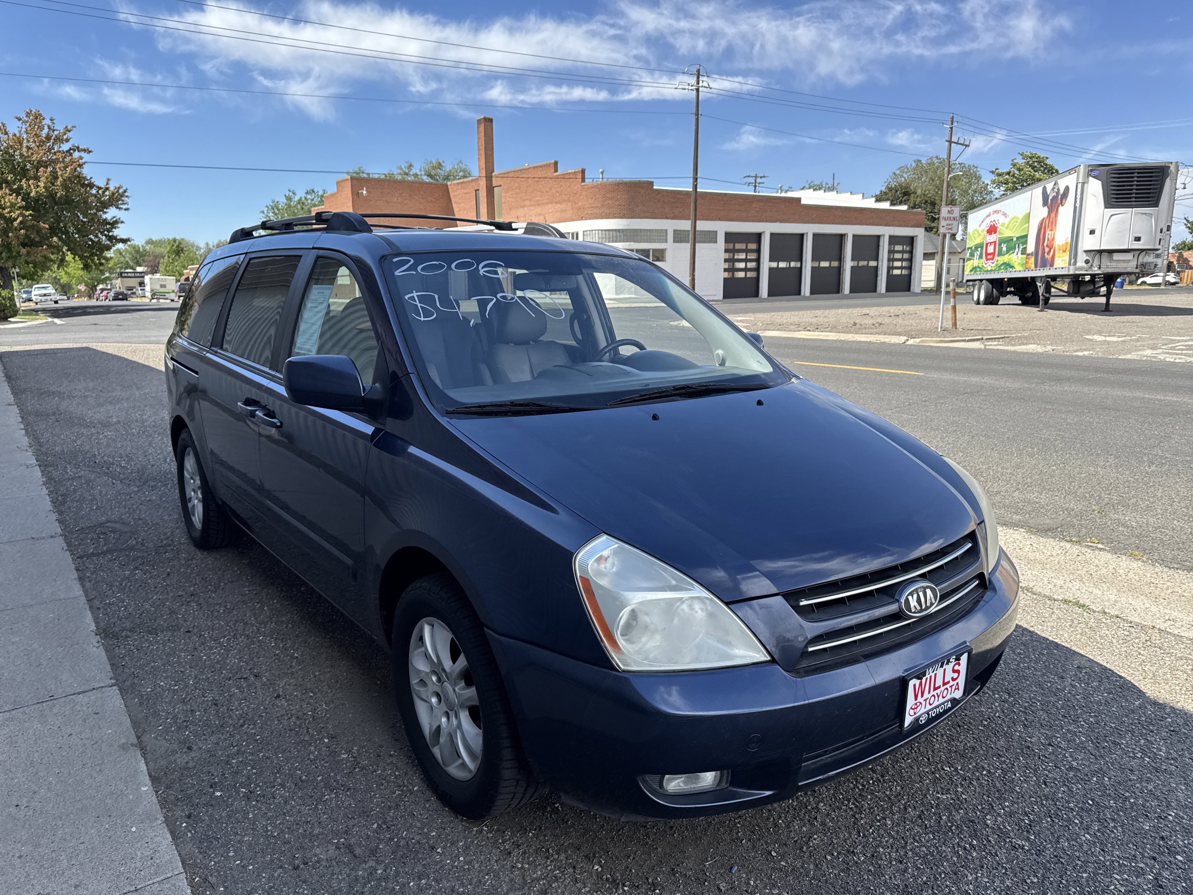 New 2006 Kia Sedona EX Mini-van, Passenger for Sale in Twin Falls, ID