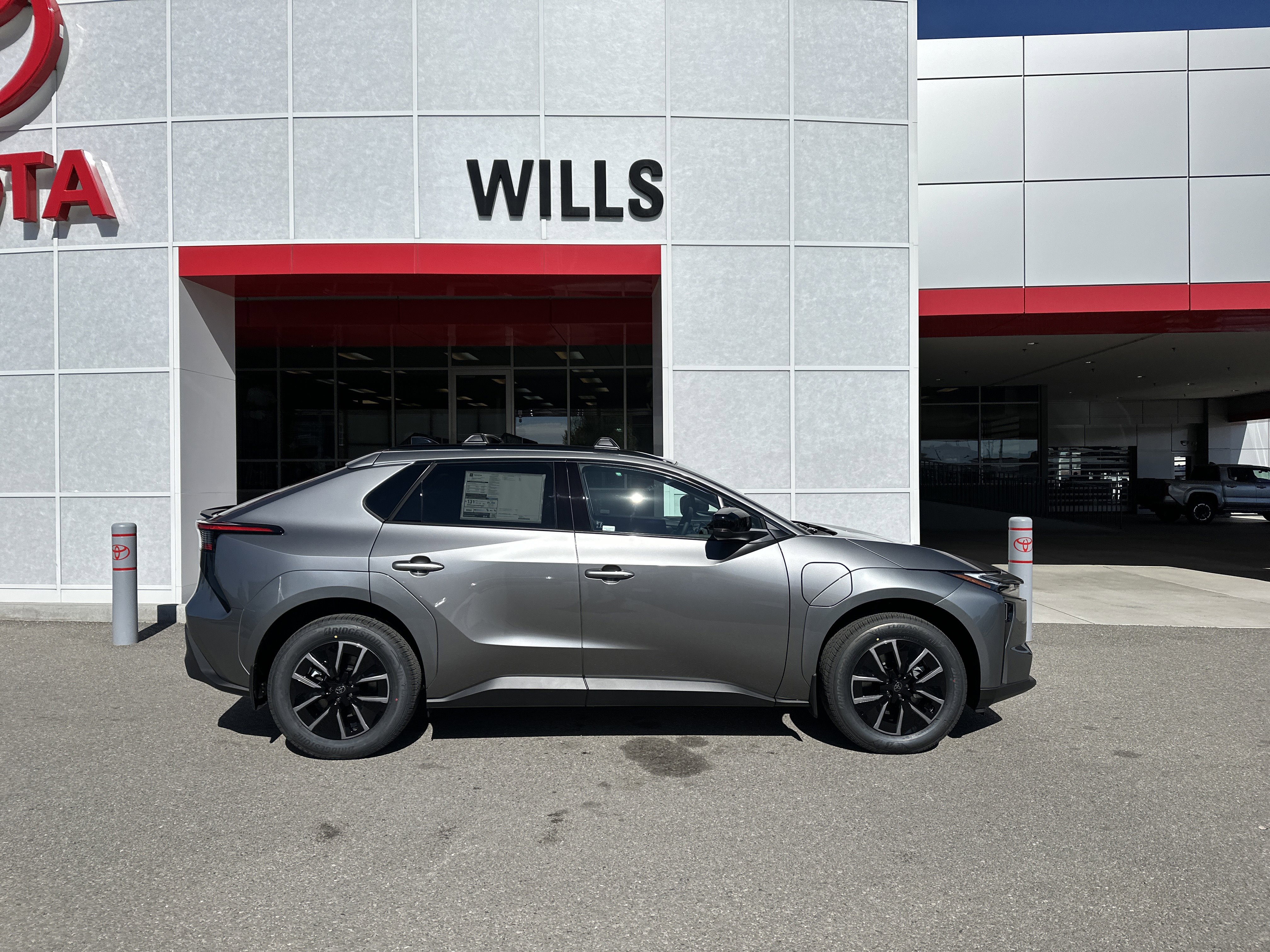 2026 Toyota bZ XLE w/Premium Paint & Cargo Cross Bars XLE FWD PLUS