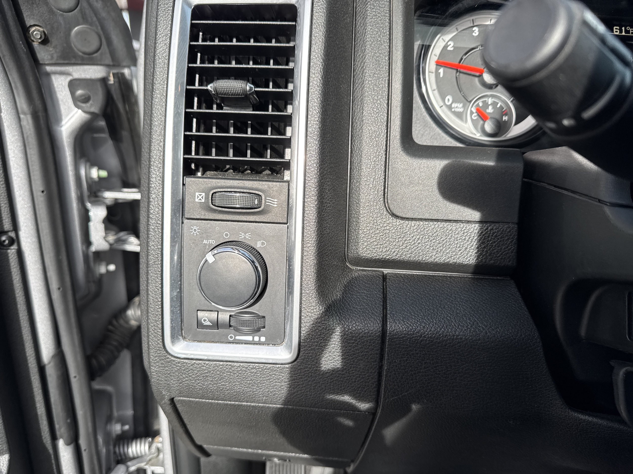 2024 RAM Ram 1500 Classic SLT - Photo 18