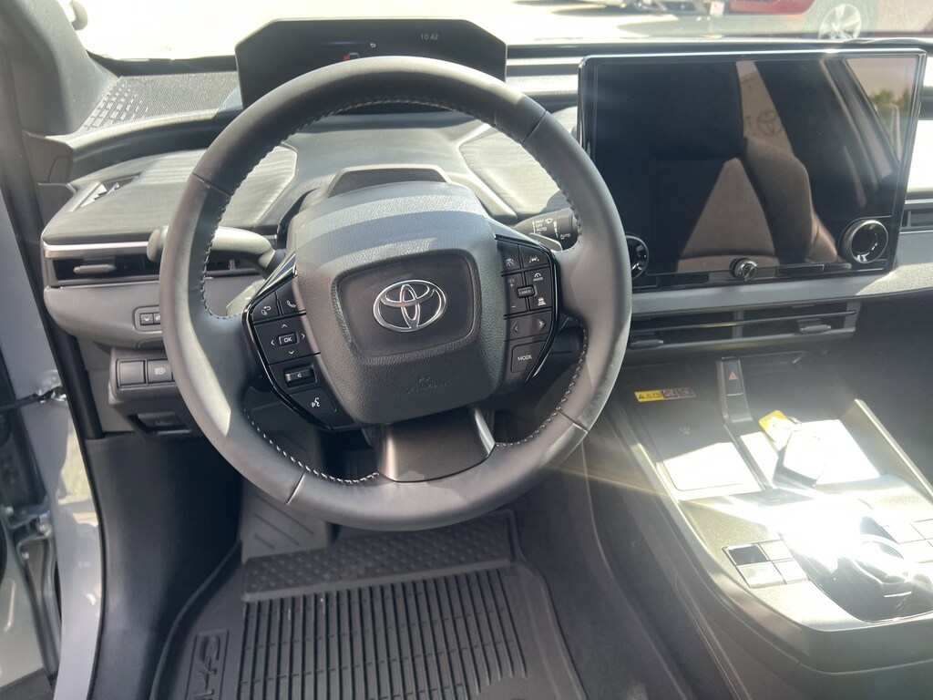 New 2026 Toyota C-HR SE SUV