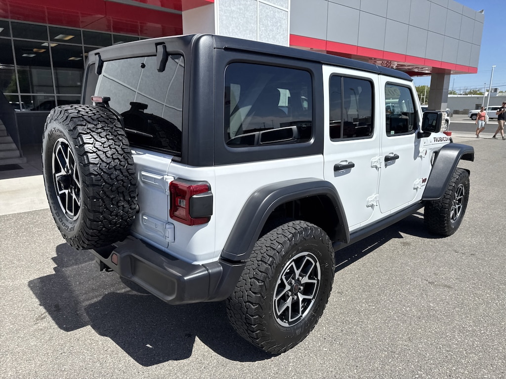 Used 2025 Jeep Wrangler Rubicon SUV
