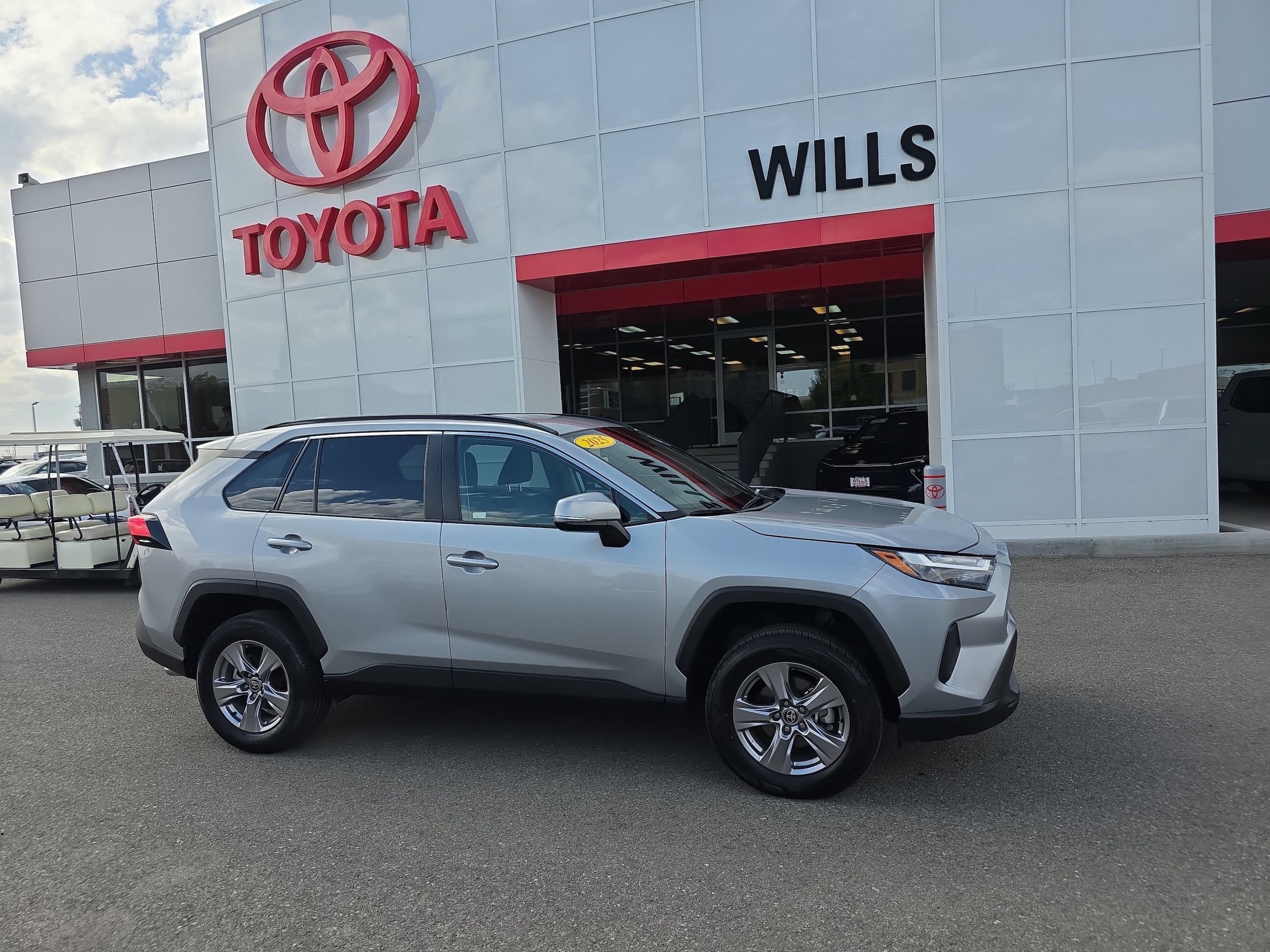2025 Toyota RAV4 XLE