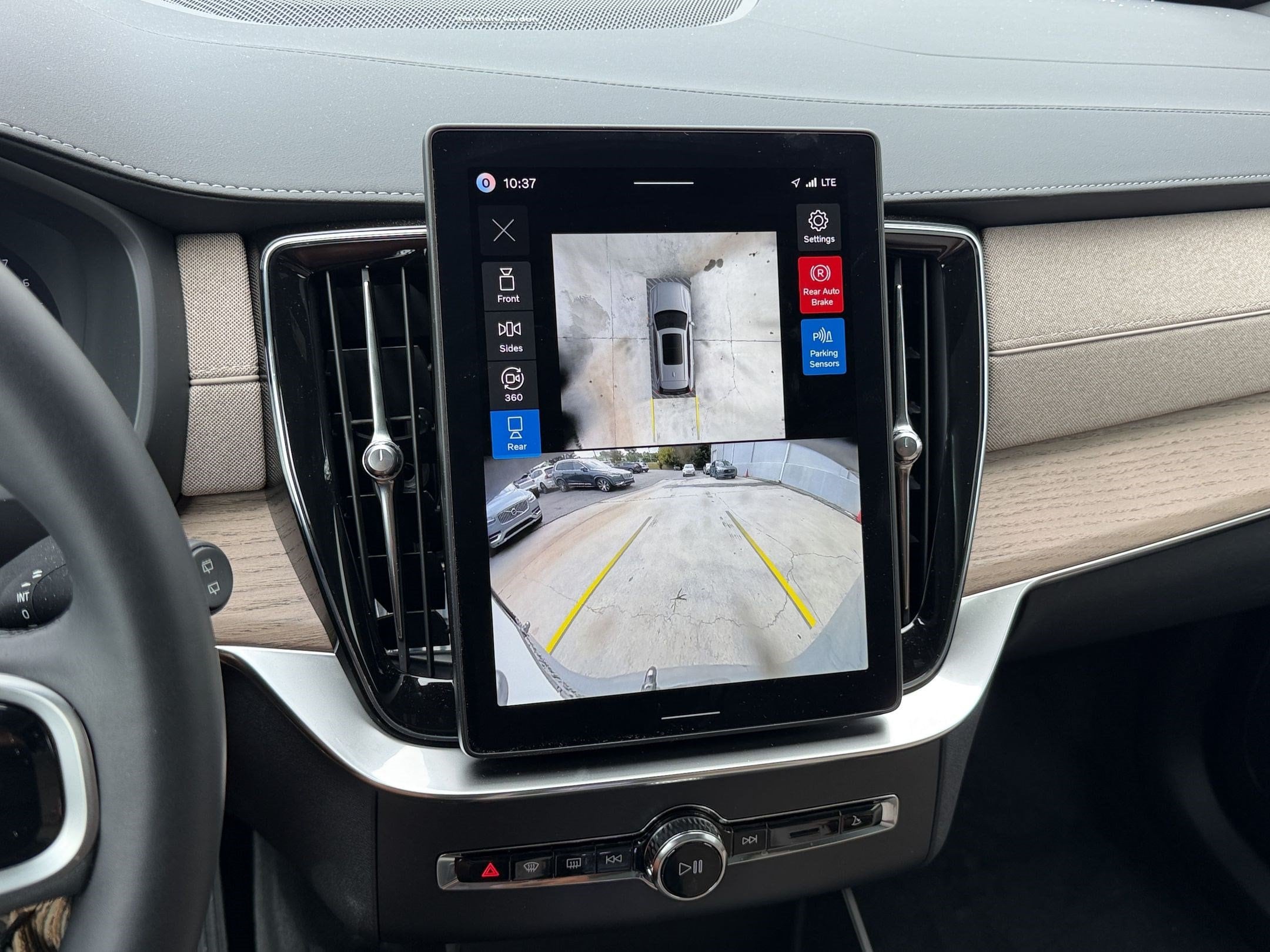 2026 Volvo XC90 Plus - Photo 19