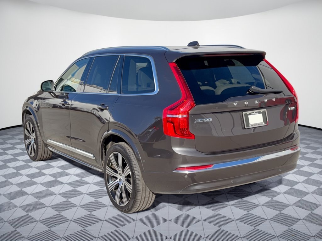 Certified 2025 Volvo XC90 plug-in hybrid Ultra SUV