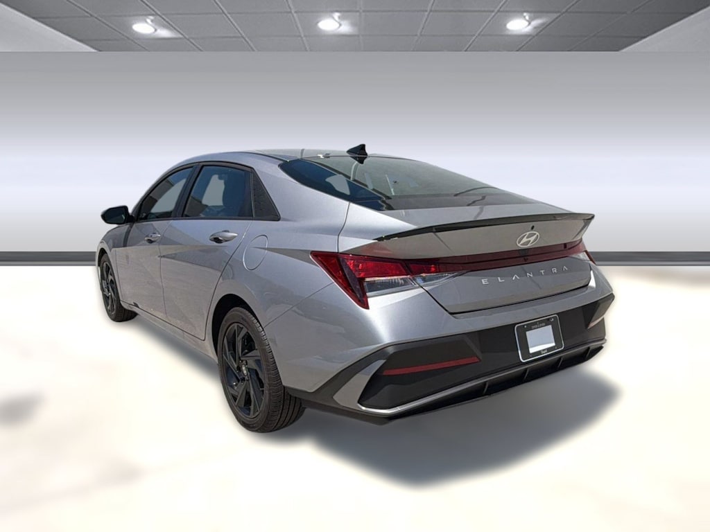 Used 2026 Hyundai Elantra SEL Sport Sedan