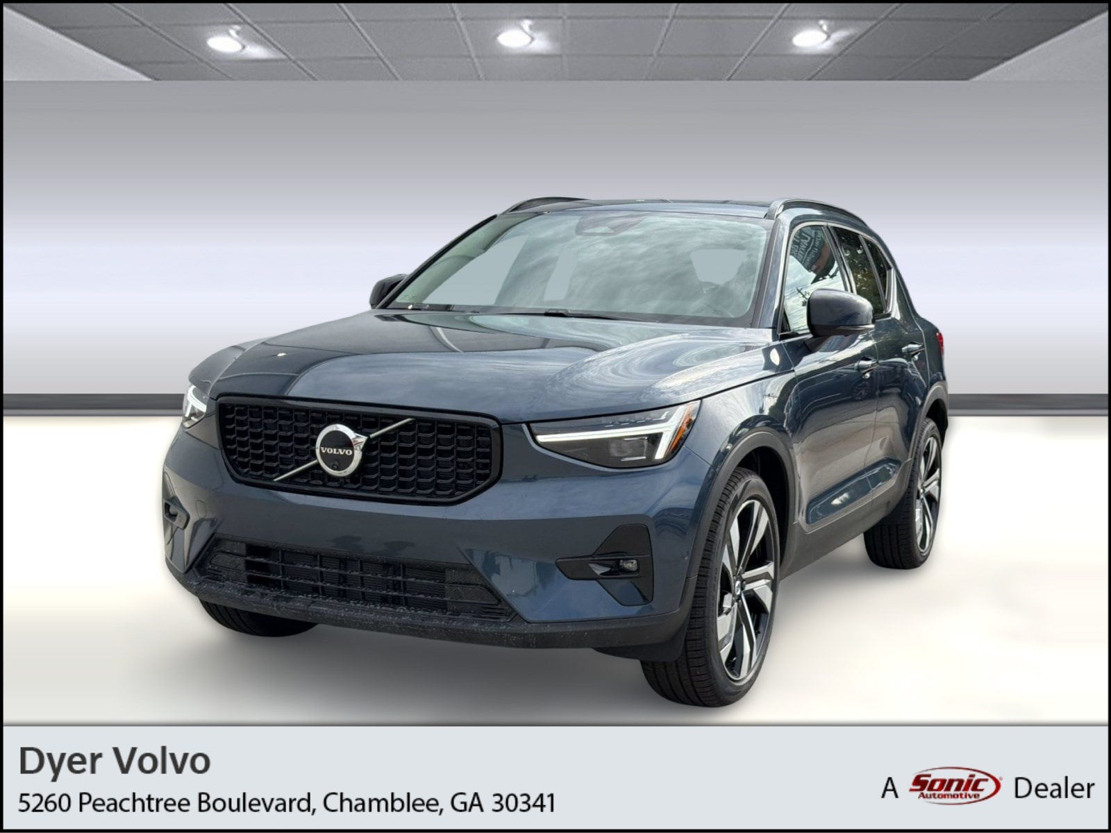 2026 Volvo XC40 SUV 