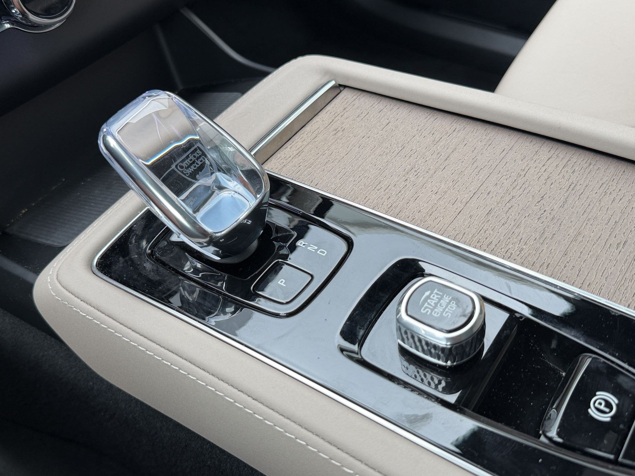 2026 Volvo XC90 Plus - Photo 16