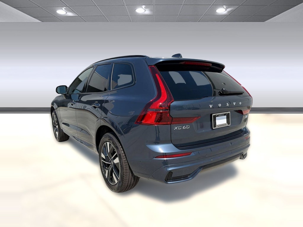 New 2026 Volvo XC60 B5 Plus SUV