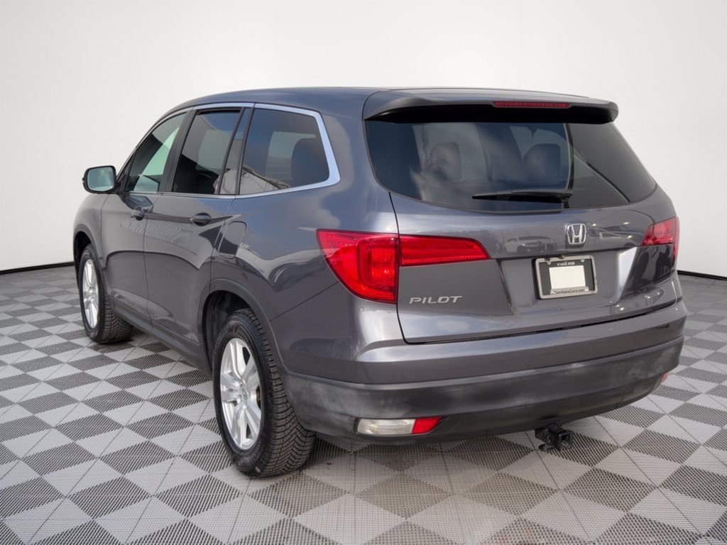 Used 2016 Honda Pilot LX SUV