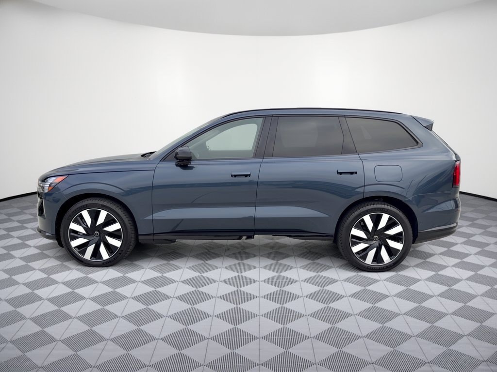New 2026 Volvo XC90 plug-in hybrid T8 Ultra 7-Seater SUV