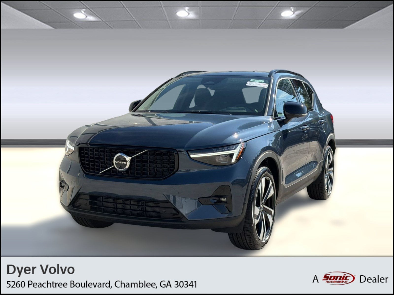 2026 Volvo XC40 SUV 
