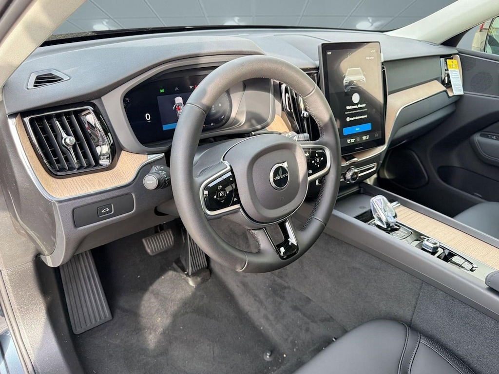 Used 2026 Volvo XC60 Core SUV