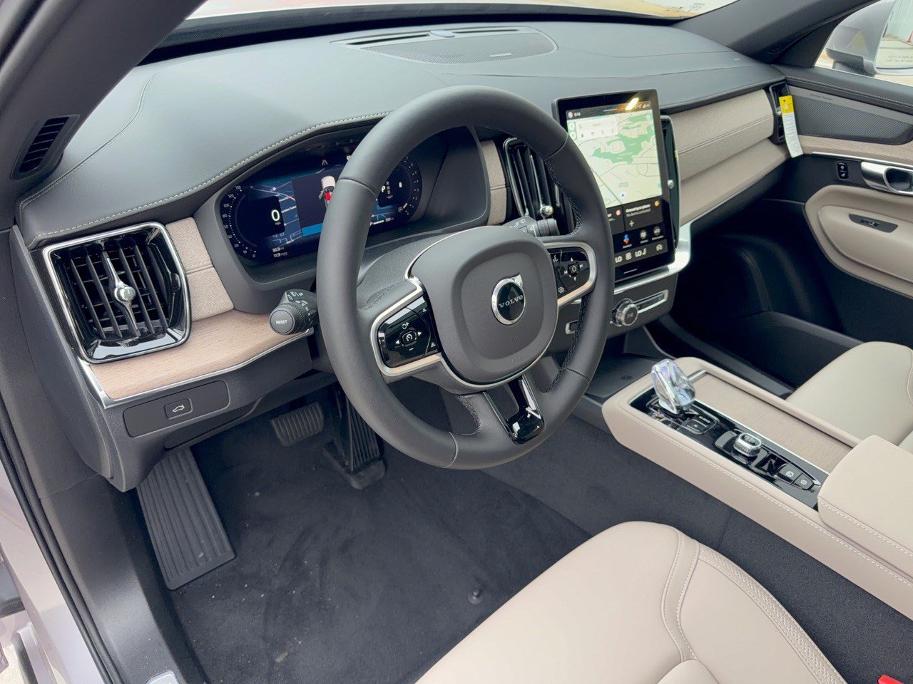 New 2026 Volvo XC90 B6 Plus 7-Seater SUV