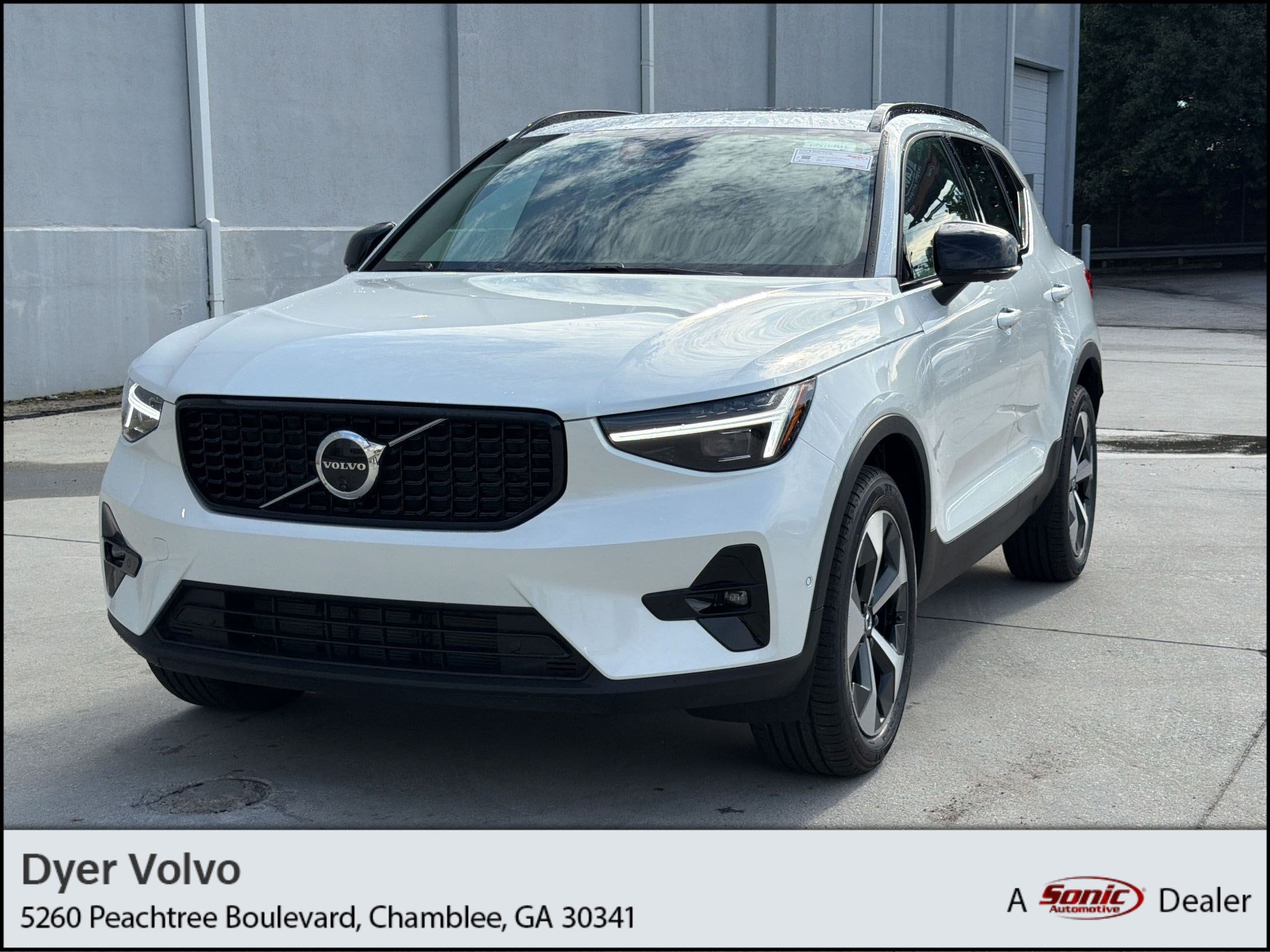 2026 Volvo XC40 SUV 