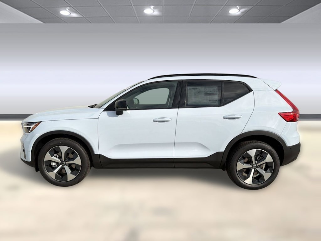 Used 2026 Volvo XC40 Plus SUV