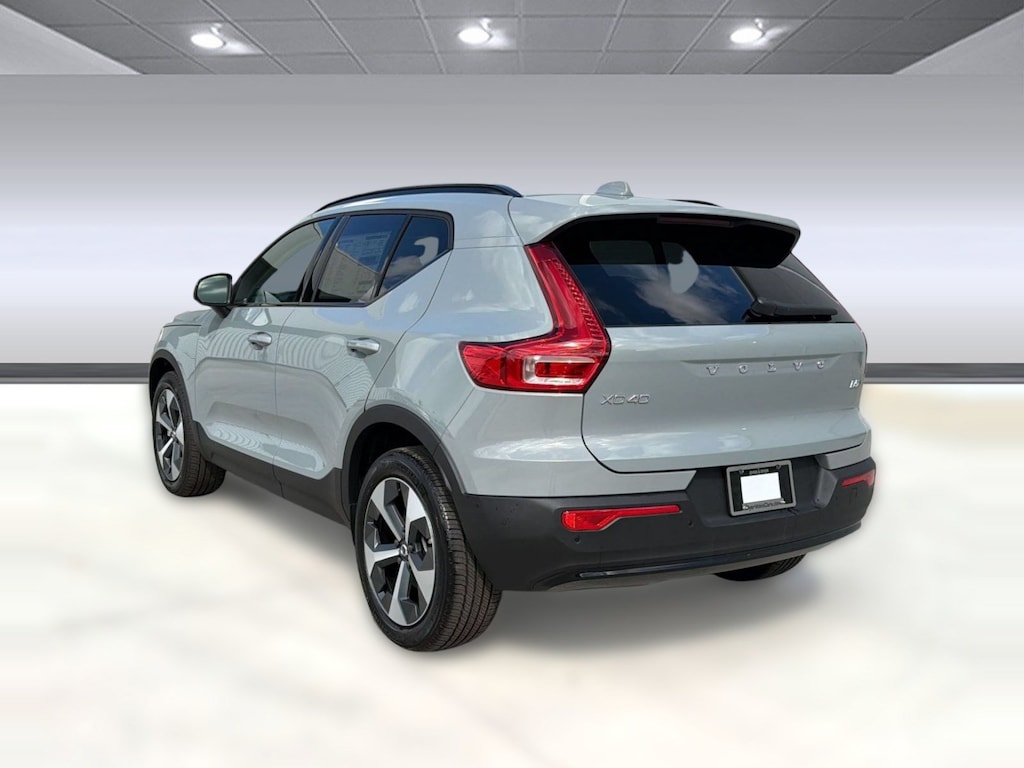 New 2026 Volvo XC40 B5 Plus SUV