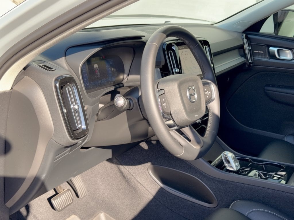 Certified 2024 Volvo XC40 Ultimate Dark Theme SUV