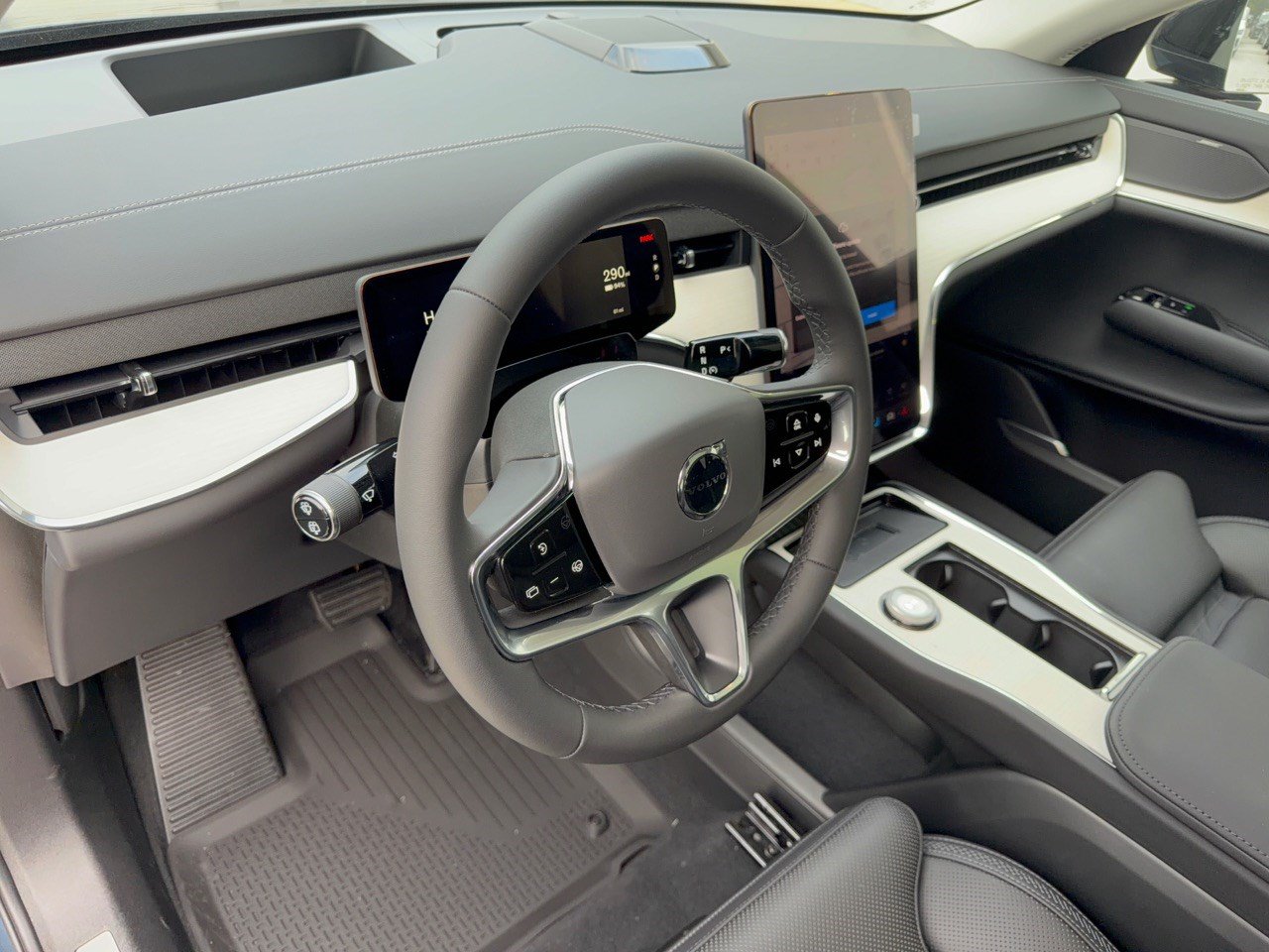 New 2026 Volvo XC90 plug-in hybrid T8 Ultra 7-Seater SUV