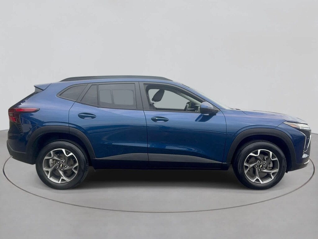 Used 2024 Chevrolet Trax LT SUV