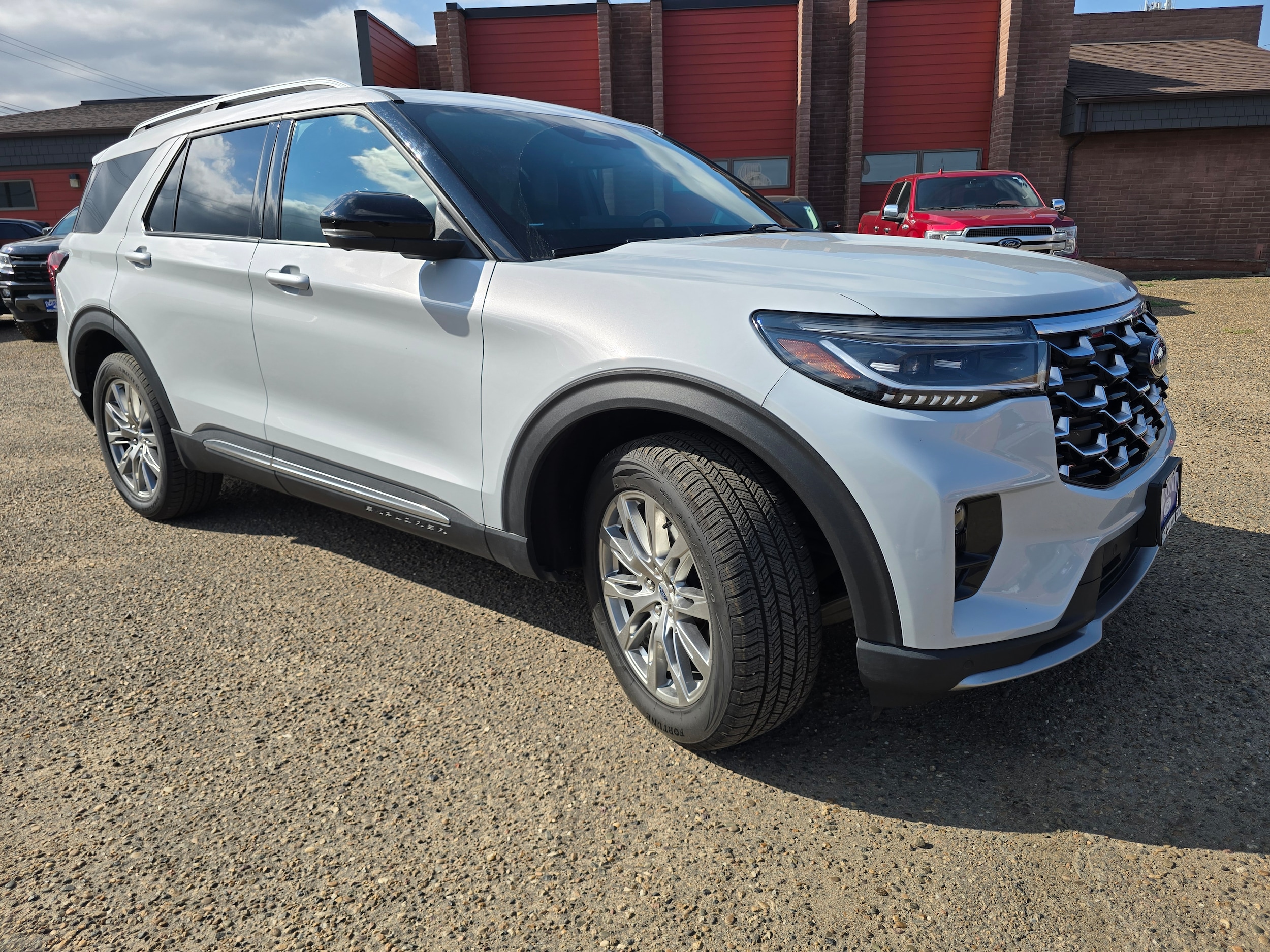 2025 Ford Explorer Platinum