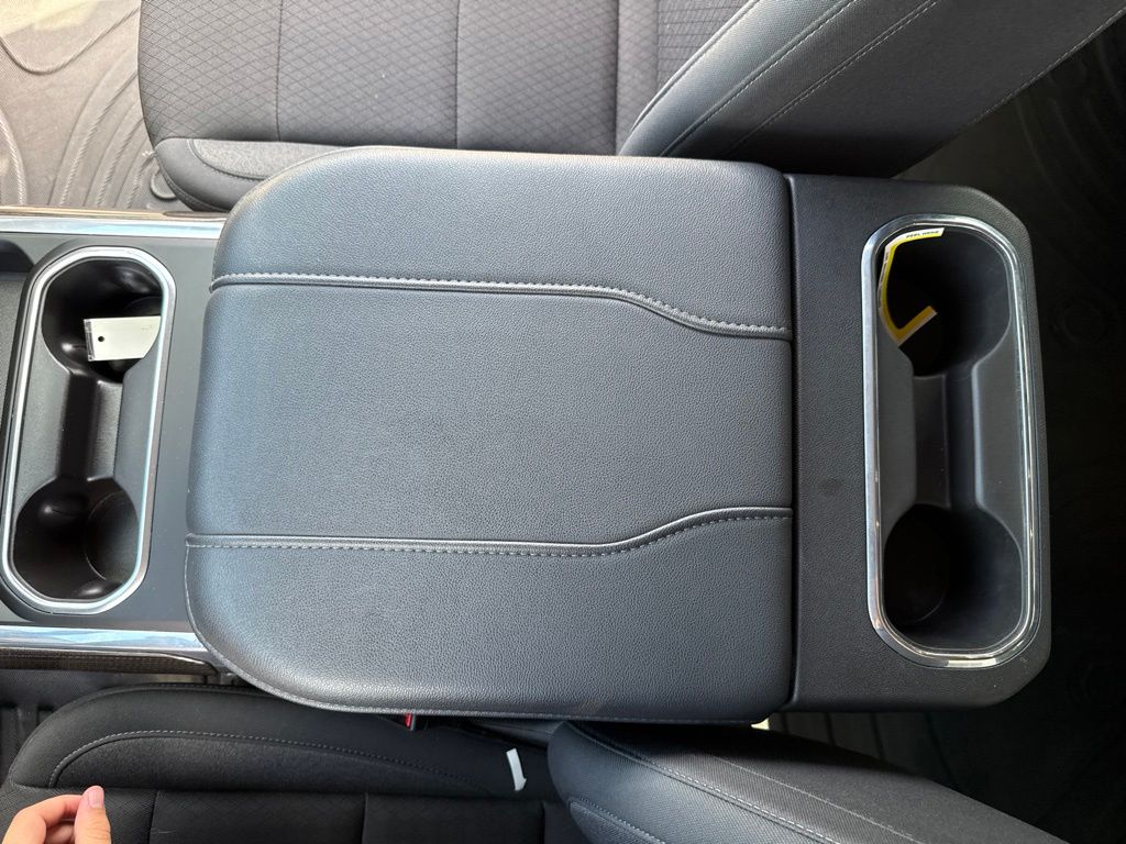 2025 Chevrolet Silverado 3500HD LT - Photo 21
