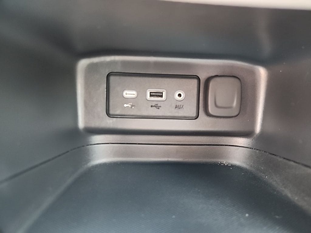 2023 Chevrolet Equinox LT - Photo 21