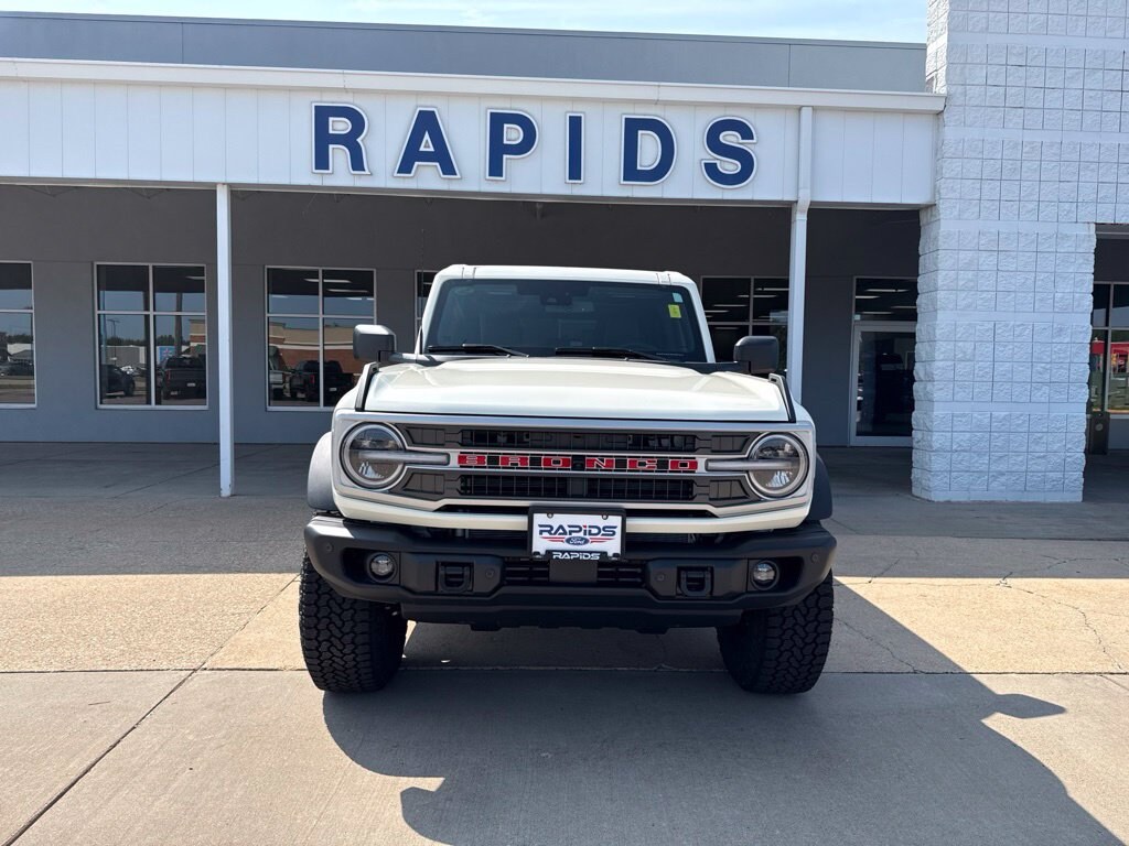New 2026 Ford Bronco Outer Banks SUV