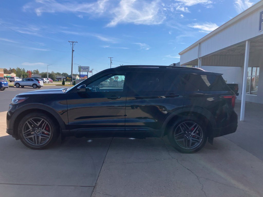 Used 2025 Ford Explorer ST SUV