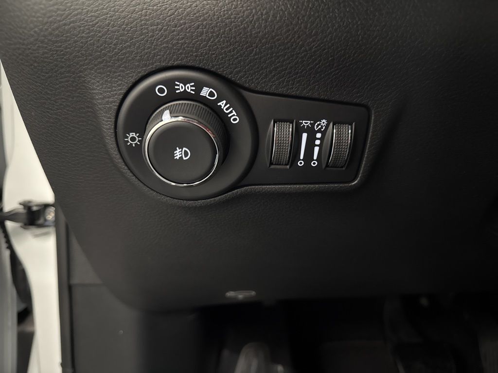 2026 Jeep Compass Latitude Altitude - Photo 19